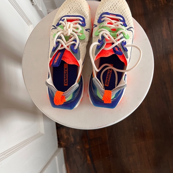 Women's React Vision Shoes - Picture 2 of 3